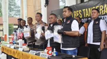 Jaringan Narkoba Tembakau Sintetis Berbasis Instagram Dibongkar, Pabrik Ditemukan di Apartemen Cikarang
